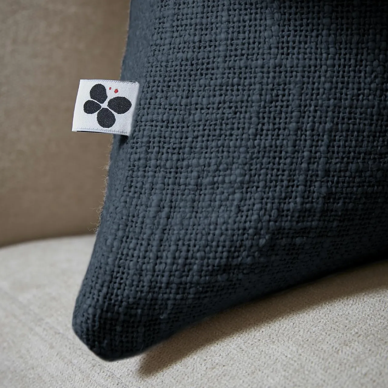 Coussin Et Housse|L'EFFET PAPILLON Coussin carré coton (45 x 45 cm) Sixtine Bleu nuit