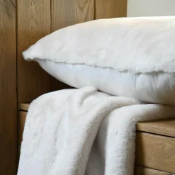 Coussin Et Housse|LOVELY CASA Coussin rectangulaire fausse fourrure (50 x 80 cm) Bostan Ecru