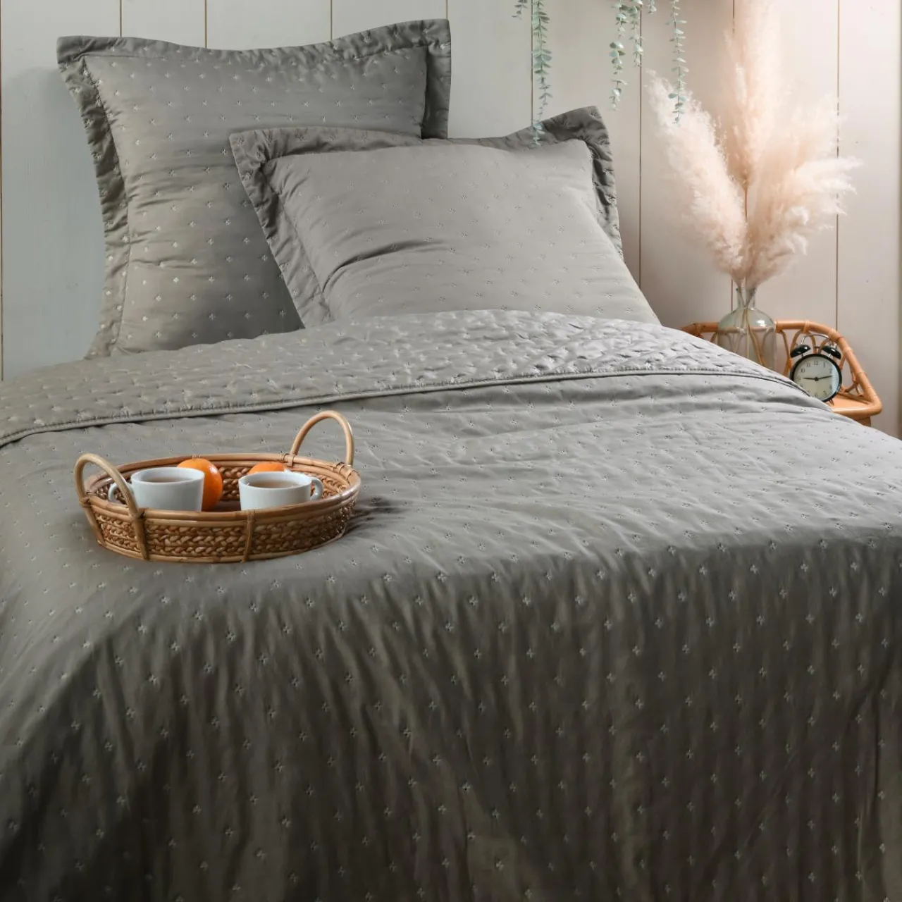 Couvre-Lit Et Édredon|STOF Couvre-lit matelassé avec deux taies d'oreiller (240 x 220 cm) Cléo Taupe