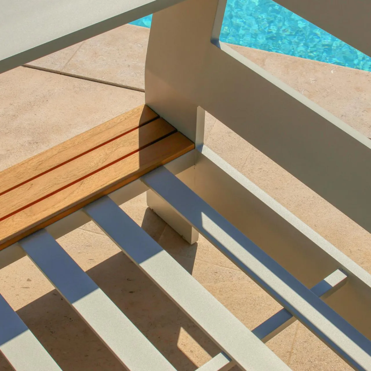 Salon De Jardin|MOBELLIA Salon de jardin aluminium et bois teck 5 places Antibes Crème Beige