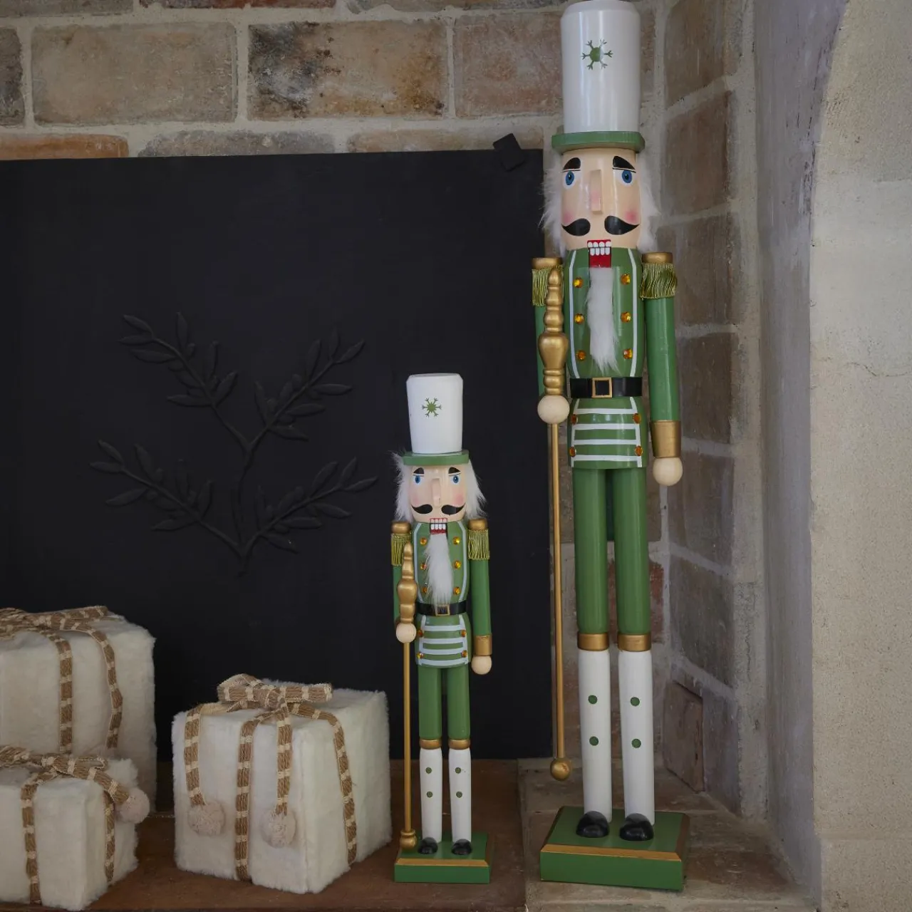 Père Noël, Animaux Et Personnage|KAEMINGK Soldat Casse-noisette en bois (H92 cm) Viktor Vert